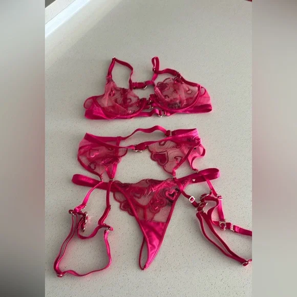 Honey Birdette Hearts Sequin Set - Picture 6 of 11